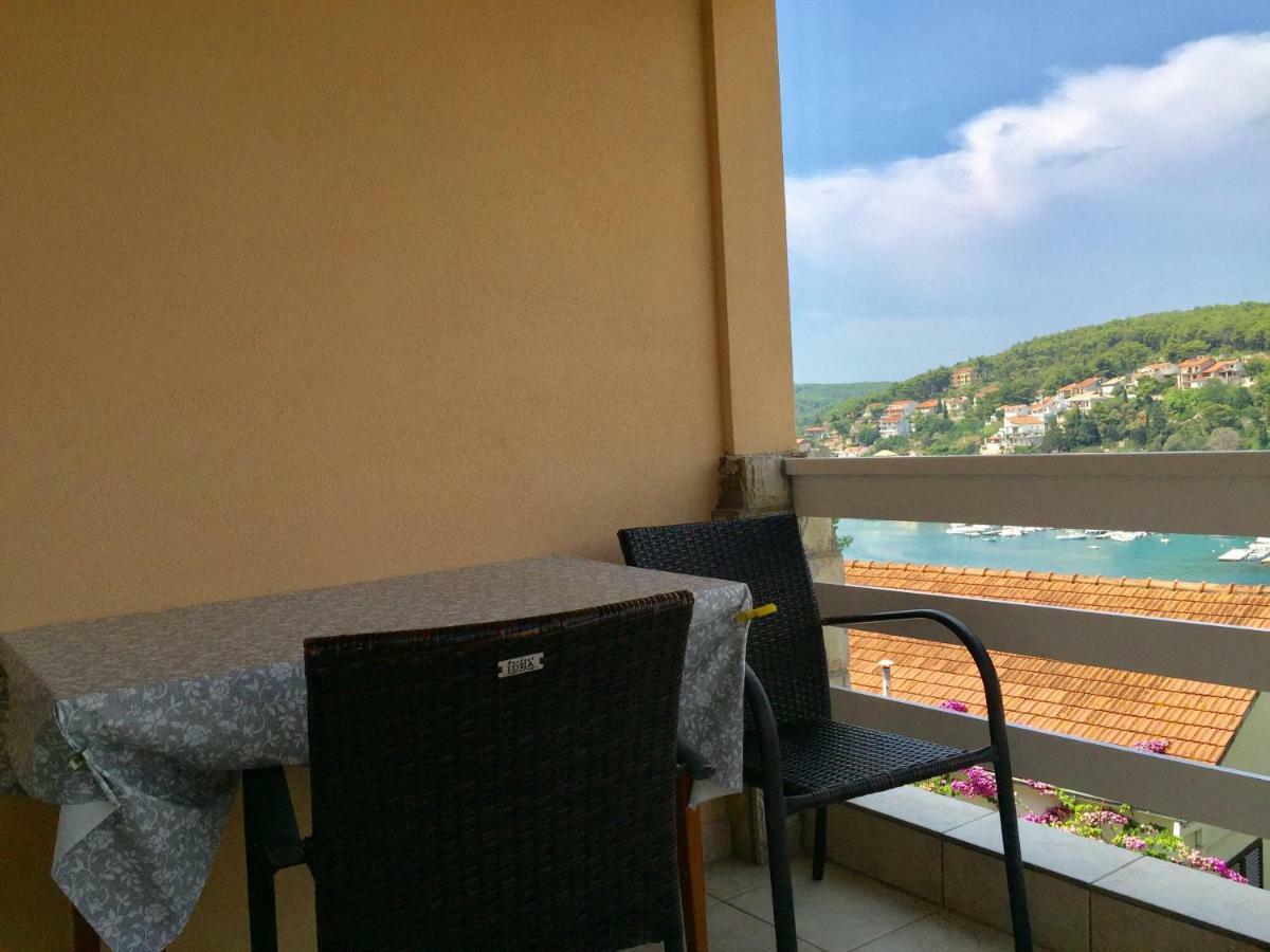 Apartment Seaview Jelsa Racic Esterno foto